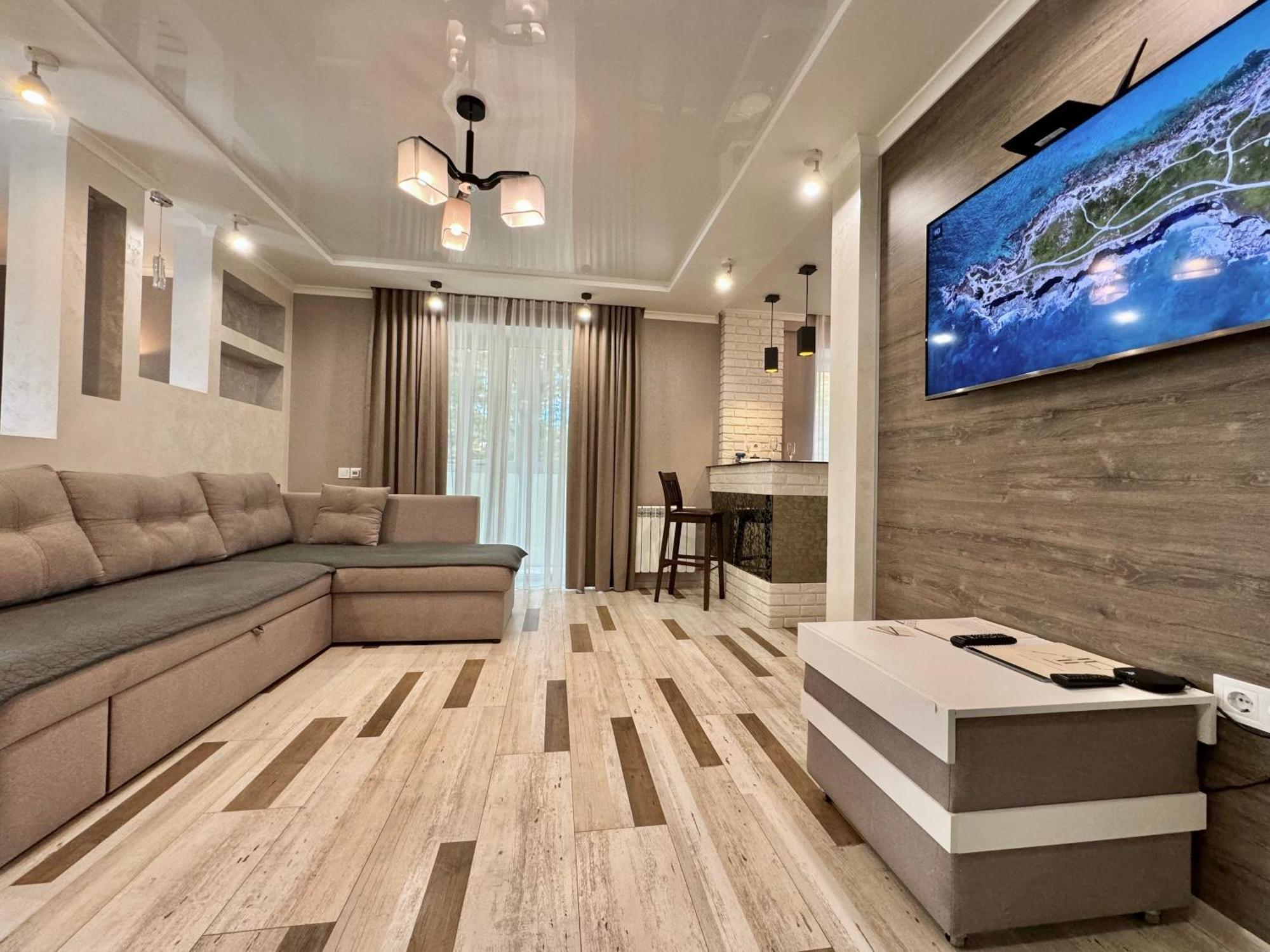 Apartpoltava Розкішна Студія З Кутовою Ванною, 1-Й Будинок Біля Корпусного Парку, Панорамний Балкон Extérieur photo
