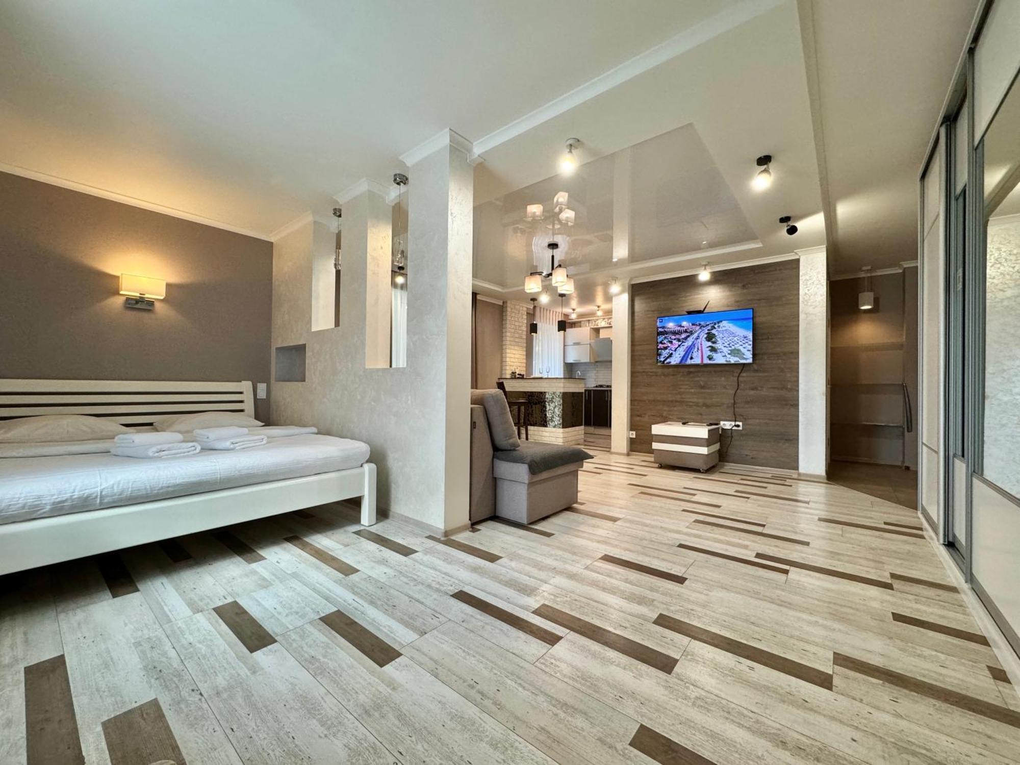 Apartpoltava Розкішна Студія З Кутовою Ванною, 1-Й Будинок Біля Корпусного Парку, Панорамний Балкон Extérieur photo